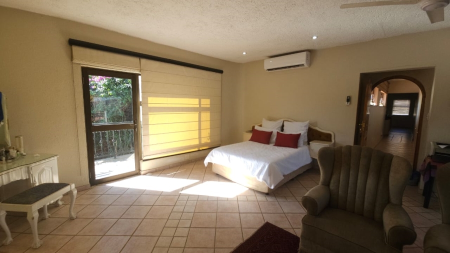 4 Bedroom Property for Sale in Ifafi North West